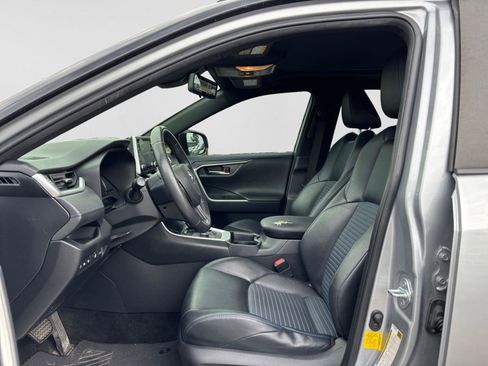 Used 2019 Toyota RAV4 XSE AWD/4WD image 10