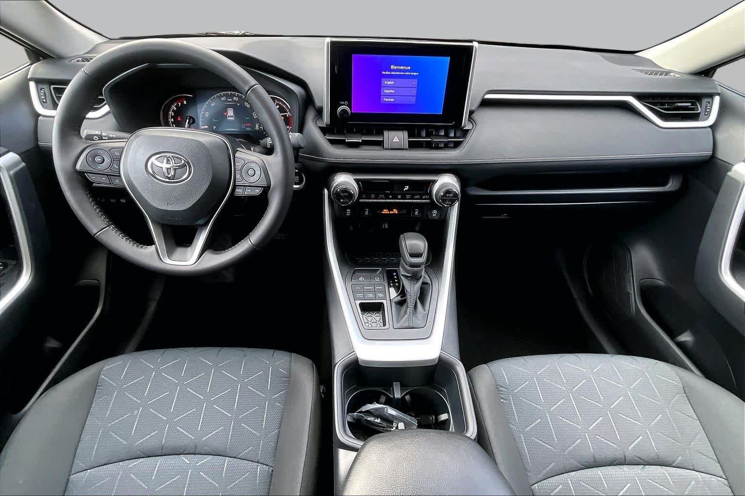 Used 2025 Toyota RAV4 XLE w/ Convenience Package AWD/4WD image 15