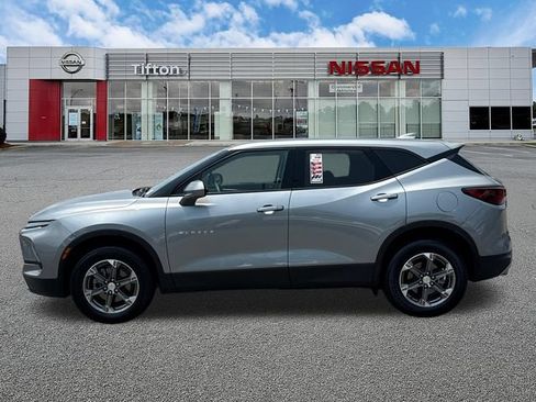 Used 2025 Chevrolet Blazer LT AWD/4WD image 4