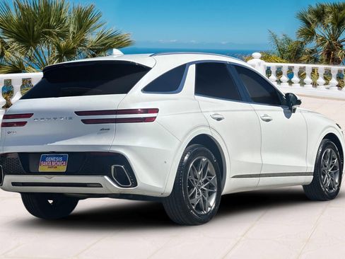 Used 2023 Genesis GV70 2.5T w/ Advanced Package image 5