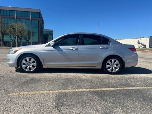 Used 2010 Honda Accord EX-L image 2