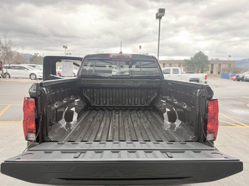 Used 2025 Chevrolet Colorado Trail Boss image 34