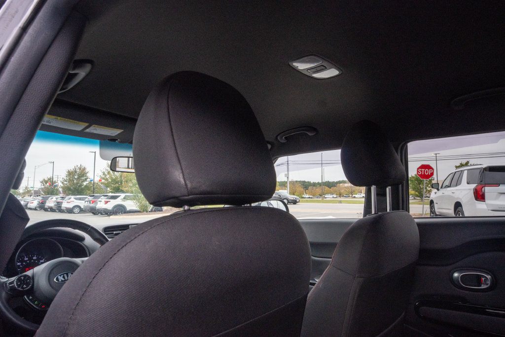Used 2016 Kia Soul + w/ Tarmac Special Edition FWD image 12