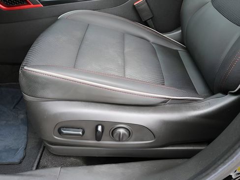 Used 2022 Chevrolet TrailBlazer RS FWD image 16