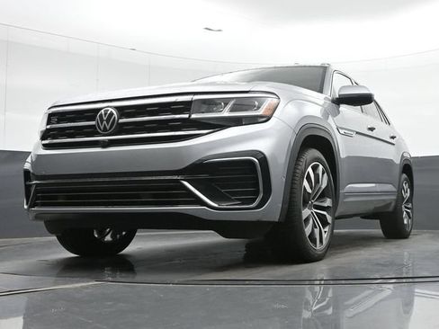 Used 2020 Volkswagen Atlas Cross Sport SEL Premium R-Line AWD/4WD image 34