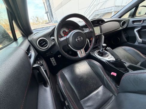 Used 2016 Scion FR-S image 10