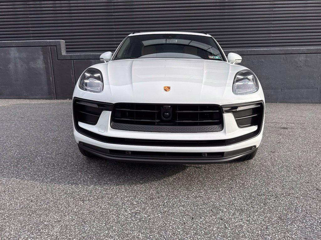 Certified 2026 Porsche Macan AWD/4WD image 12
