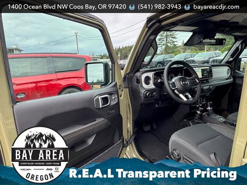 New 2026 Jeep Wrangler Unlimited Sahara w/ Safety Group AWD/4WD image 17