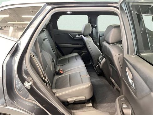 Certified 2022 Chevrolet Blazer Premier w/ Enhanced Convenience Package image 7