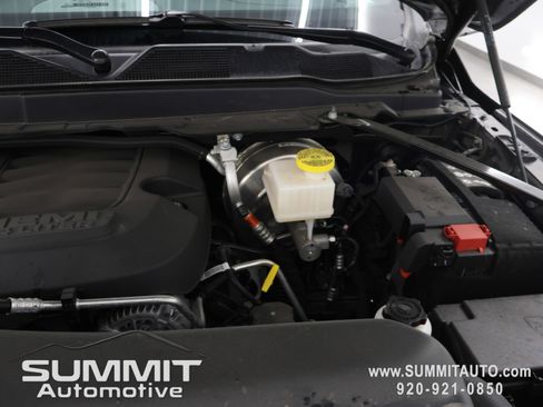 New 2026 RAM 2500 Laramie AWD/4WD image 17