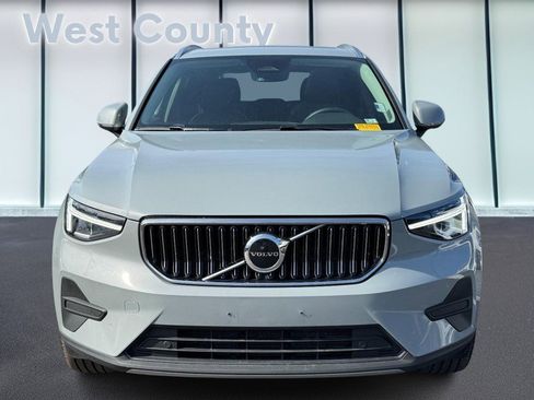 Certified 2025 Volvo XC40 B5 Core image 10