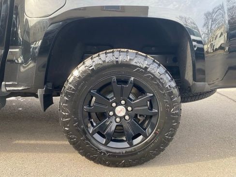 Used 2022 GMC Canyon Denali image 19