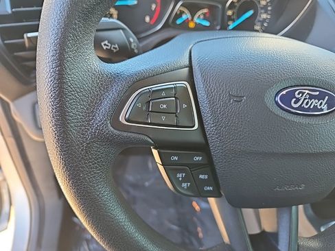 Used 2019 Ford Escape SE image 20