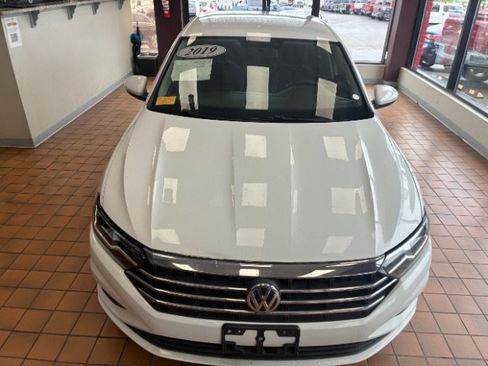 Used 2019 Volkswagen Jetta SE FWD image 6