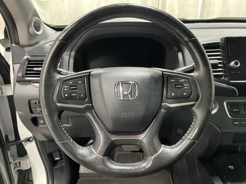 Used 2024 Honda Ridgeline Sport image 11