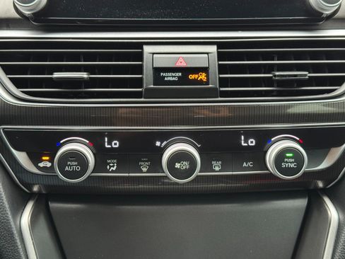 Used 2018 Honda Accord Sport image 26