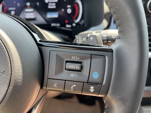 New 2025 Nissan Pathfinder Platinum w/ Black Appearance Package image 28