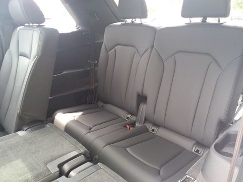 Used 2025 Audi Q7 3.0T Premium Plus AWD/4WD image 18