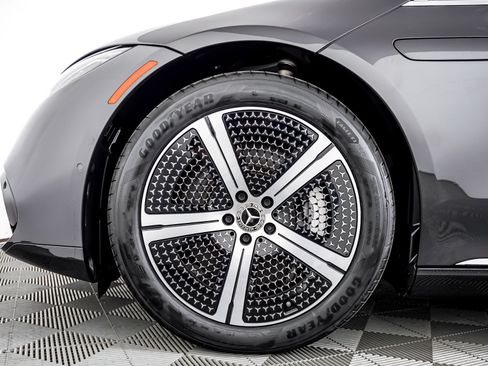 Certified 2023 Mercedes-Benz EQS 450+ Sedan image 3