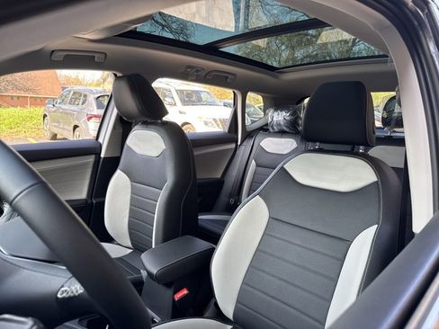 New 2025 Volkswagen Taos SEL image 23