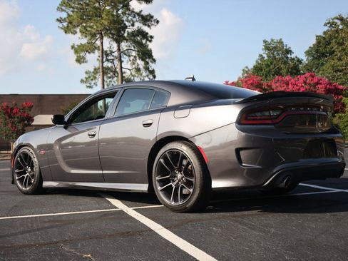 Used 2020 Dodge Charger Scat Pack w/ Plus Group RWD image 3
