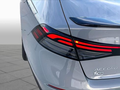 Used 2025 Honda Accord Sport image 25