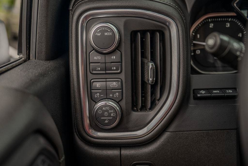 Used 2021 GMC Sierra 3500 Denali w/ Denali Ultimate Package AWD/4WD image 37