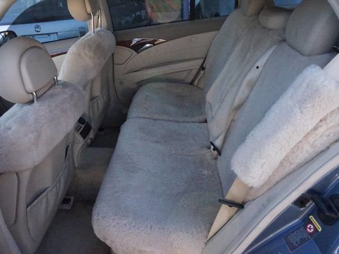 Used 2004 Mercedes-Benz E 500 4MATIC Wagon image 12