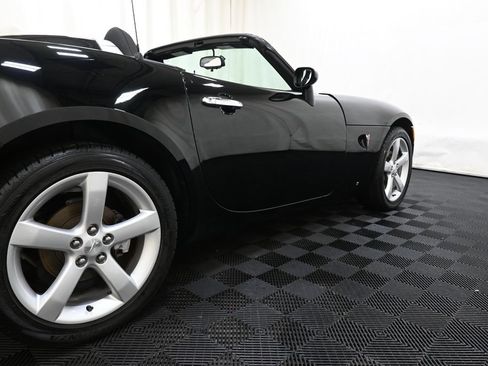 Used 2008 Pontiac Solstice Convertible w/ Preferred Package RWD image 14