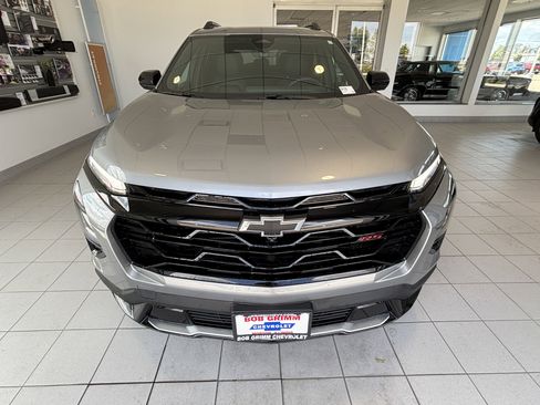 Used 2025 Chevrolet Equinox RS w/ Safety and Technology Package FWD image 5