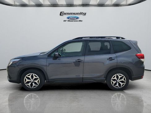 Used 2022 Subaru Forester Premium image 5