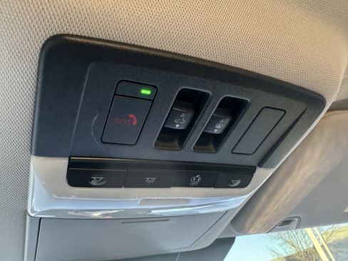 Used 2022 Nissan Pathfinder Platinum w/ Cargo Package image 32