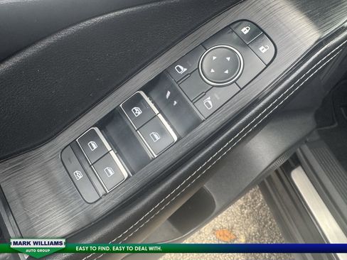 Used 2022 Nissan Rogue Platinum w/ Head-Up Display Package image 28