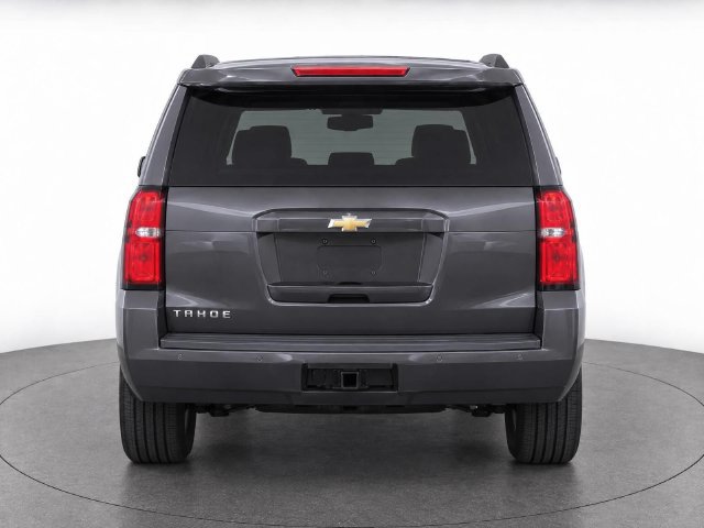 Used 2018 Chevrolet Tahoe LT w/ Luxury Package RWD image 5