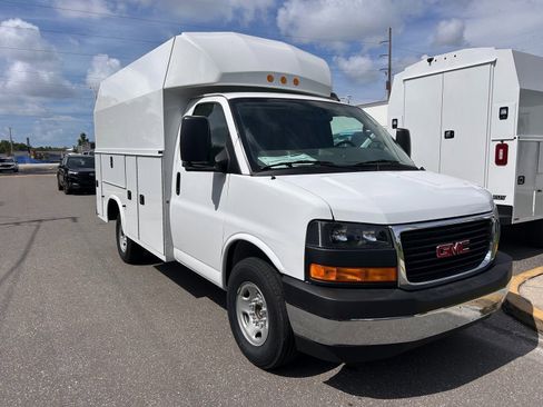 New 2025 GMC Savana 3500 w/ Power Convenience Package image 4