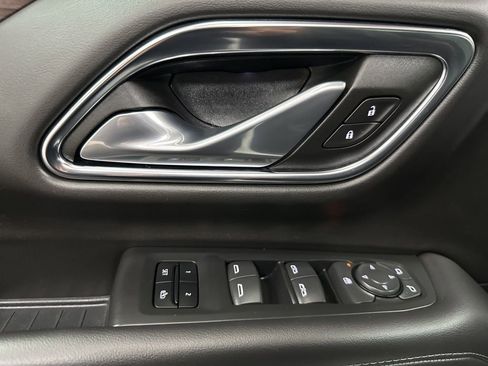 Used 2021 Chevrolet Tahoe Z71 image 18