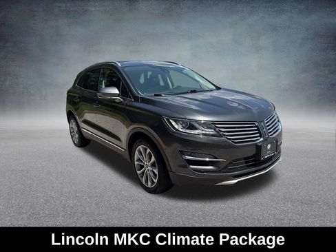 Used 2018 Lincoln MKC Select w/ Select Plus Package FWD image 9