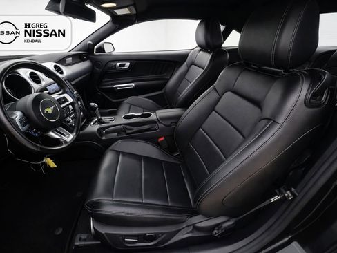 Used 2023 Ford Mustang Premium RWD image 7