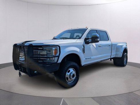 Used 2017 Ford F350 Platinum w/ Platinum Ultimate Package AWD/4WD image 1