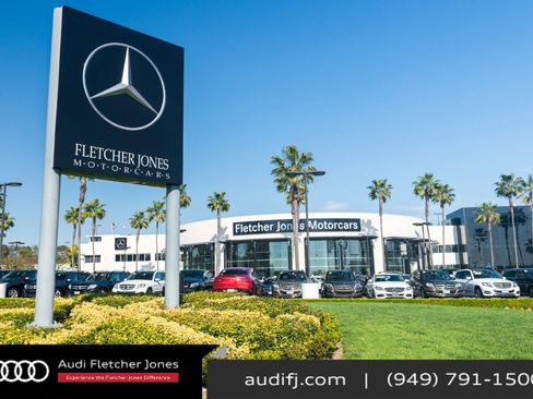 Used 2025 Mercedes-Benz GLC 300 w/ Winter Package image 27