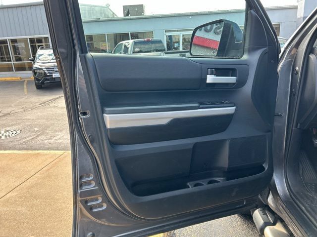 Used 2019 Toyota Tundra SR5 w/ Convenience Package AWD/4WD image 23