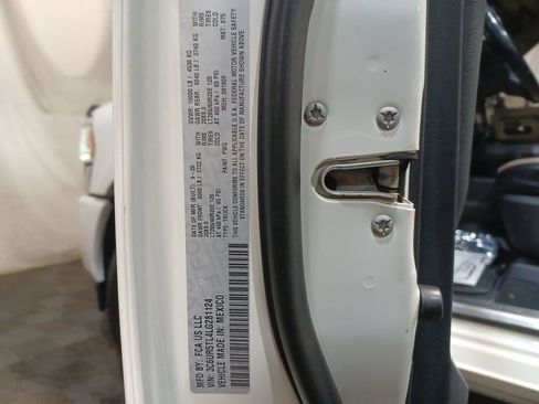 Used 2020 RAM 2500 Limited image 27