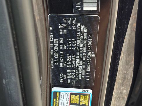 Used 2026 Kia Carnival FWD image 10
