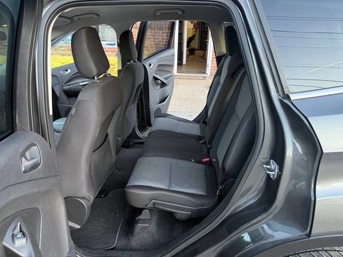 Used 2018 Ford Escape SE image 13