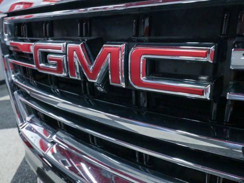 Used 2022 GMC Yukon SLT w/ SLT Premium Package image 38