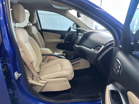 Used 2012 Dodge Journey Crew w/ Flexible Seating Group image 10