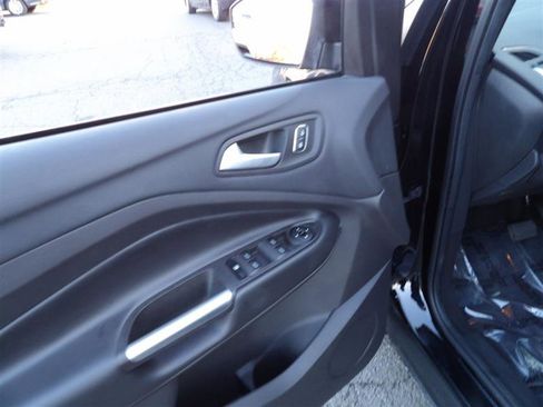 Used 2018 Ford Escape SEL image 30