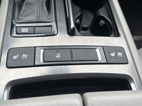 Used 2016 Hyundai Genesis 3.8 w/ Option Group 02 image 17