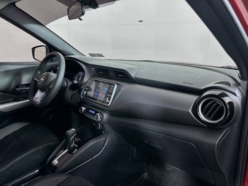 Used 2020 Nissan Kicks SV image 25