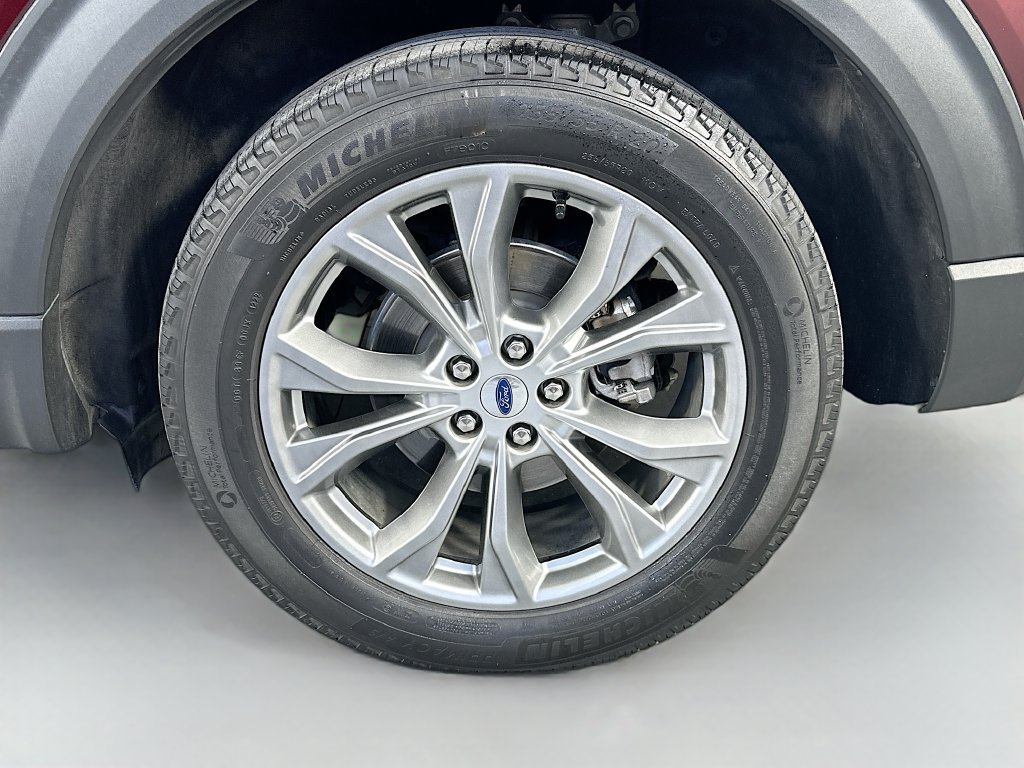 Used 2022 Ford Explorer Limited w/ Equipment Group 301A AWD/4WD image 34